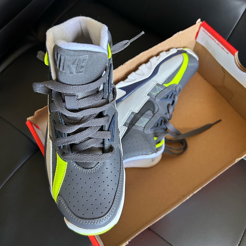 Nike Trainers - Picture 5 of 6